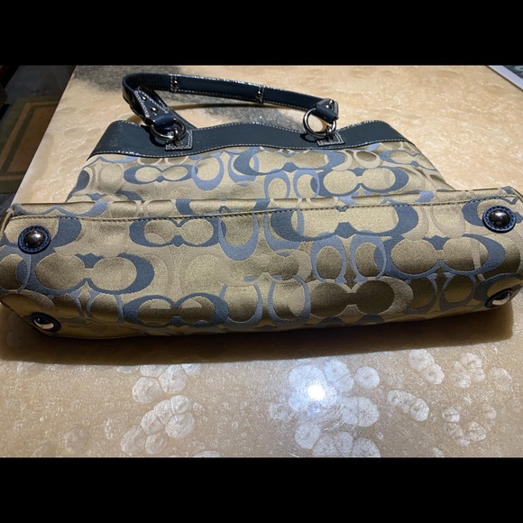Vintage Coach Shoulder Bag - Picture 7 of 8